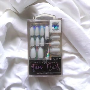New Pretty Woman Faux Nails 24 Set w/ Glue Light Gray Matte Almond Tip #MNV1154